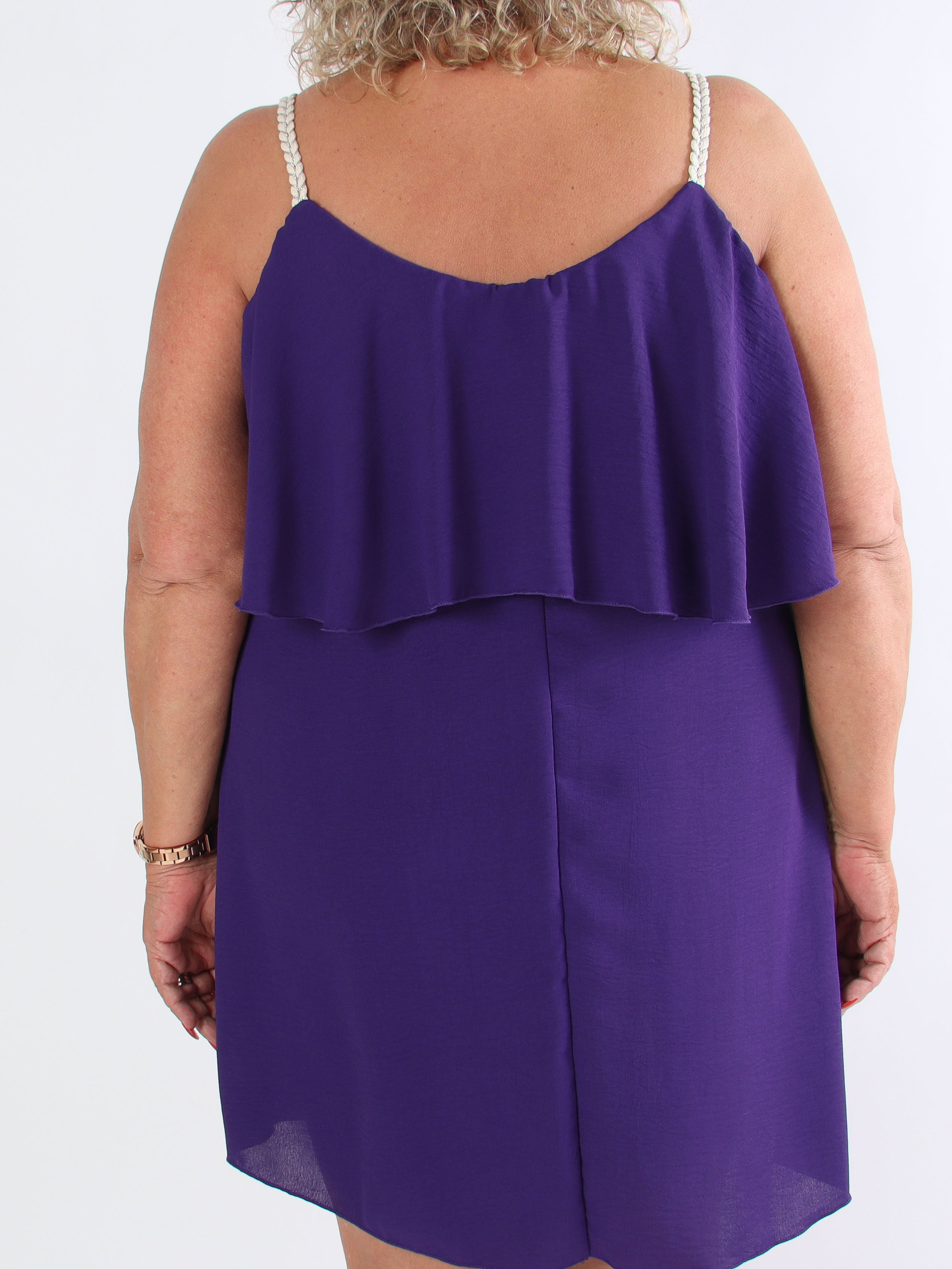 Blanca - Plus size flæsekjole med flettede stropper